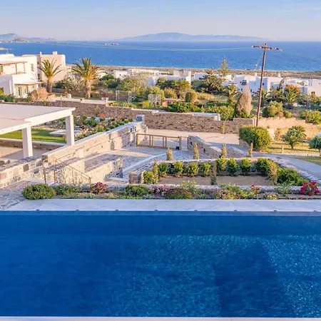 Apartamento Poolside Retreat - Sea View & Calm Escape - Pearl