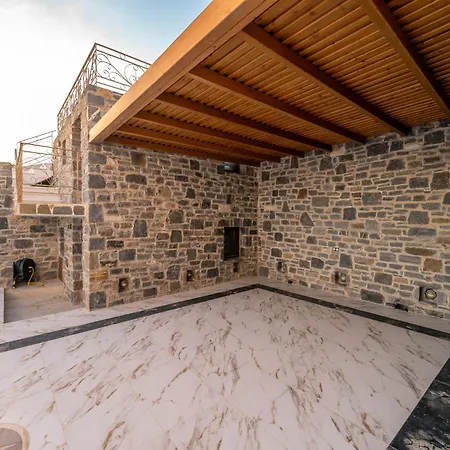 Apartamento Poolside Retreat - Sea View & Calm Escape - Pearl