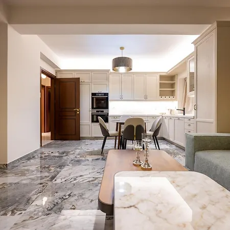 Poolside Retreat - Sea View & Calm Escape - Pearl Apartamento *