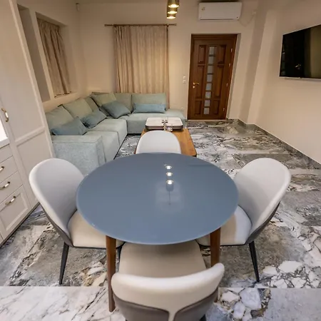 Apartamento Poolside Retreat - Sea View & Calm Escape - Pearl