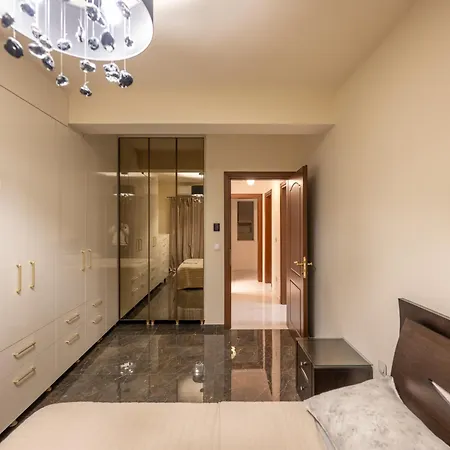 Poolside Retreat - Sea View & Calm Escape - Pearl Apartamento