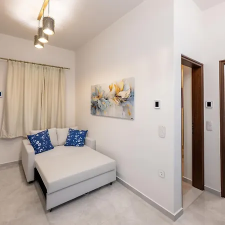 Poolside Retreat - Sea View & Calm Escape - Pearl Apartamento